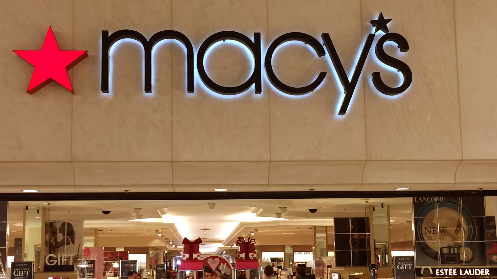 Investors raise bid for Macy's by 14% after earlier rebuff